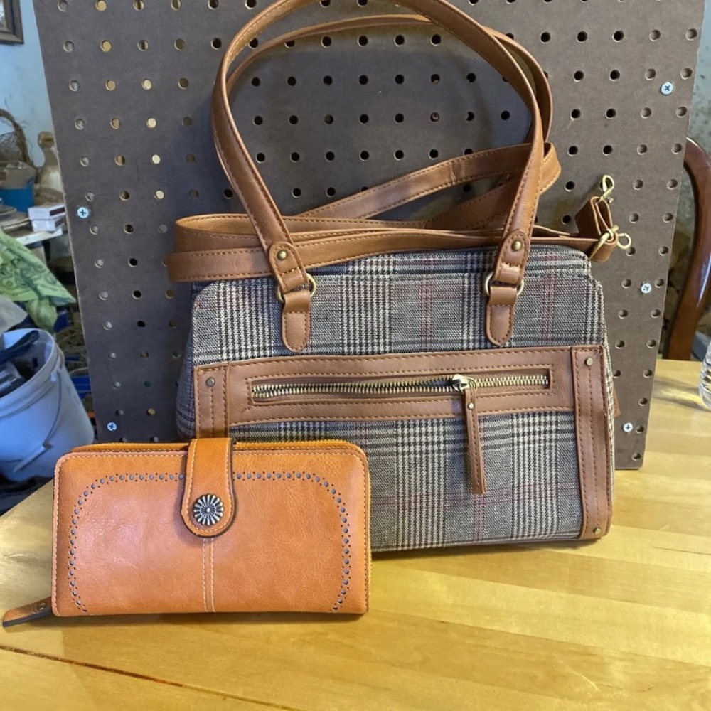 Crossbody with matching wallet